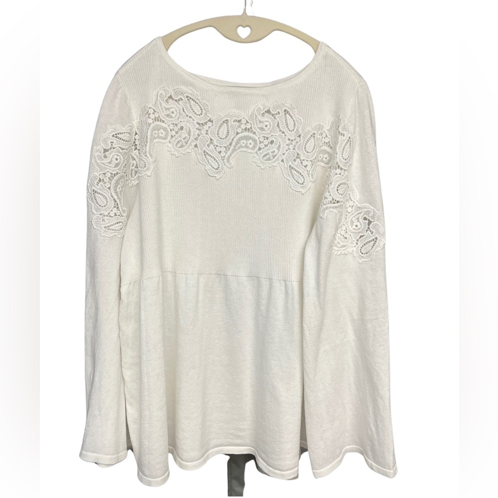 Lightweight cream white sweater with opaque embroidery.